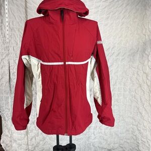 Size Medium Women's  Columbia  Red‎ Sportswear Jacket